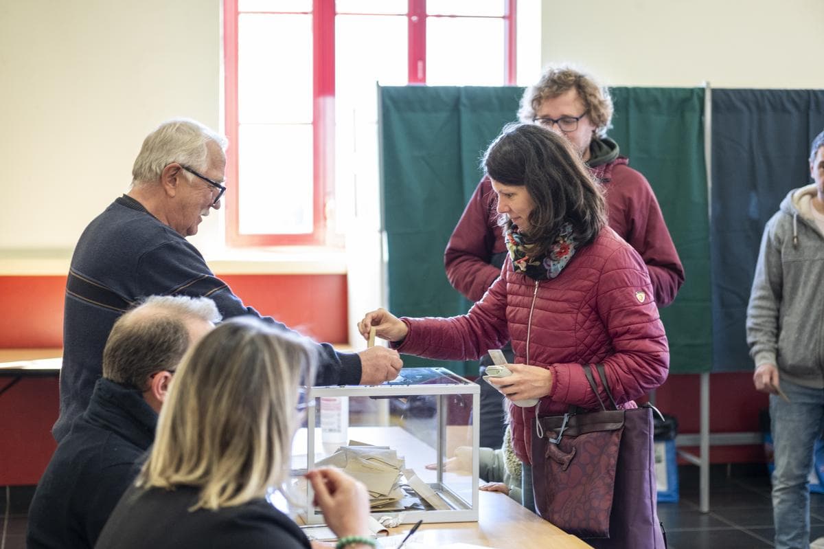 Villages français : la fin du panachage électoral révèle les fractures démocratiques